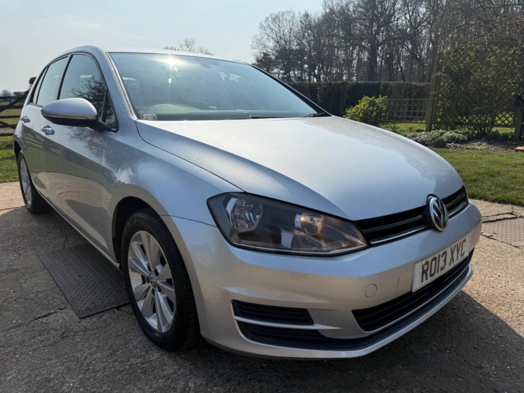 View VOLKSWAGEN GOLF 1.6 TDI BlueMotion Tech SE Euro 5 (s/s) 5dr