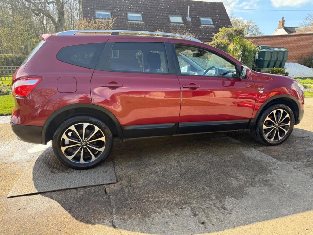 NISSAN QASHQAI+2