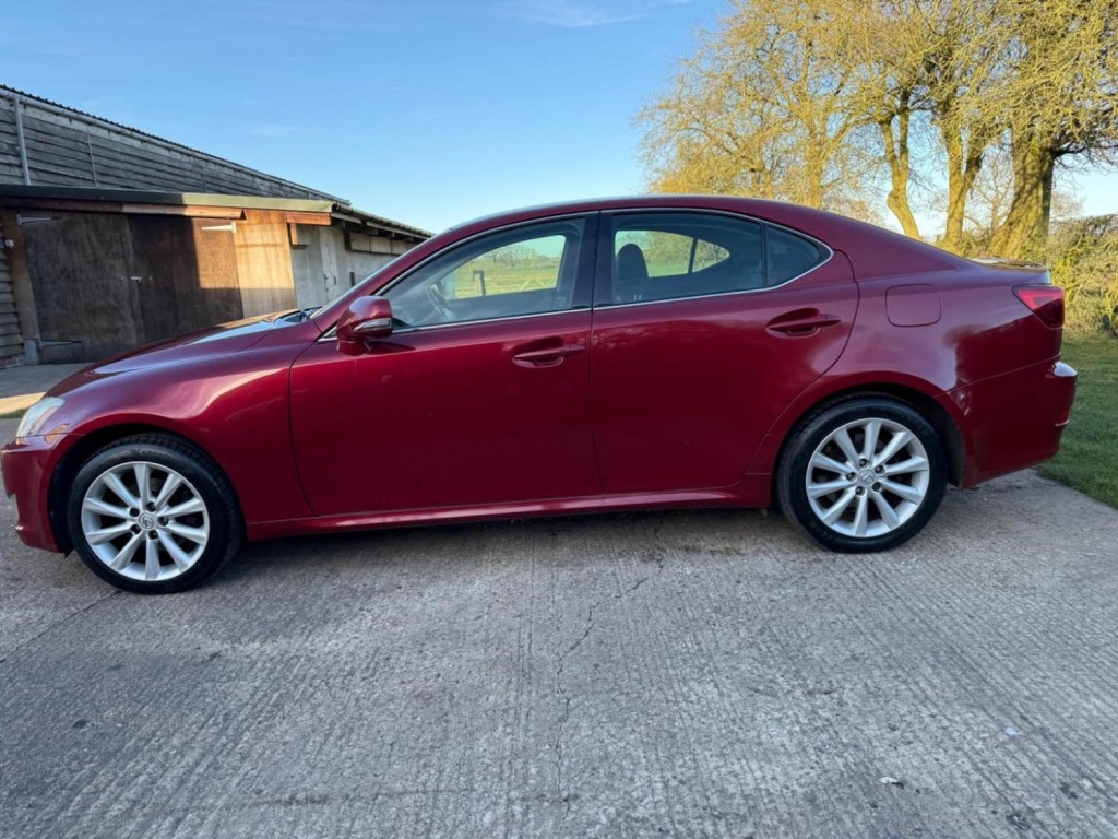 LEXUS IS