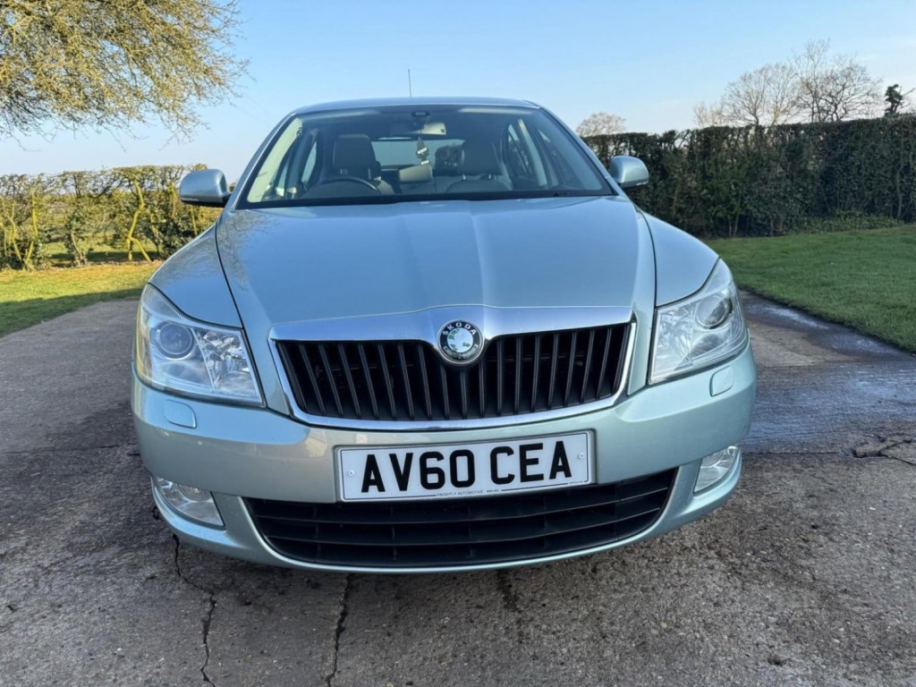 View SKODA OCTAVIA 2.0 TDI Laurin & Klement Euro 5 5dr
