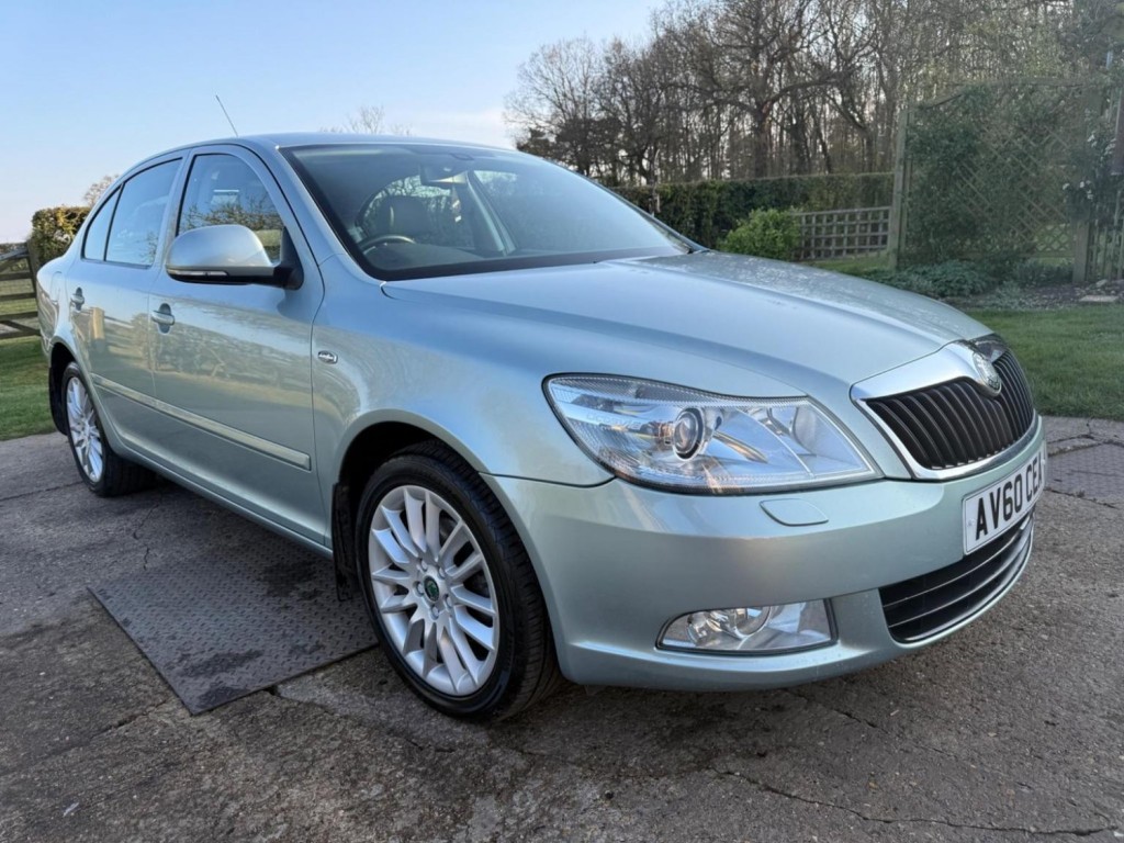 View SKODA OCTAVIA 2.0 TDI Laurin & Klement Euro 5 5dr