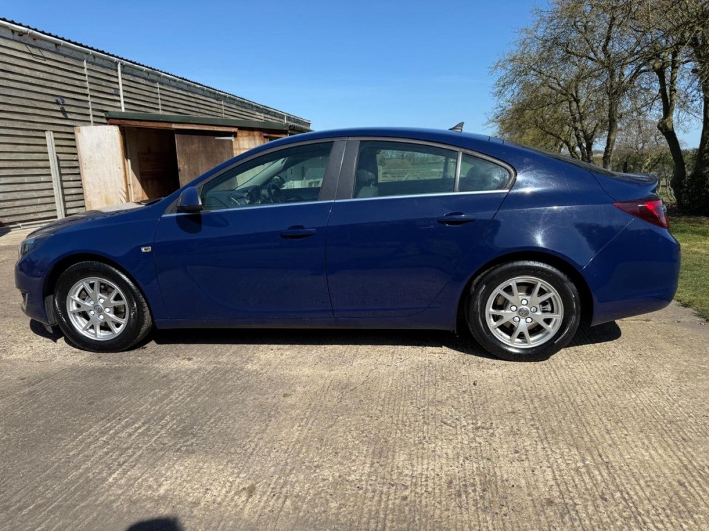 VAUXHALL INSIGNIA