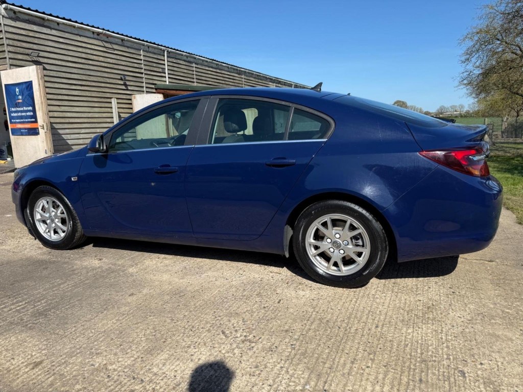 VAUXHALL INSIGNIA
