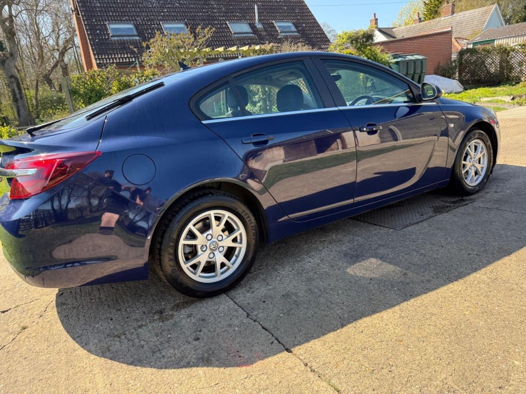 VAUXHALL INSIGNIA
