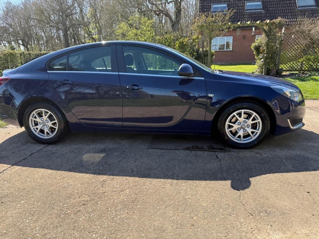 VAUXHALL INSIGNIA