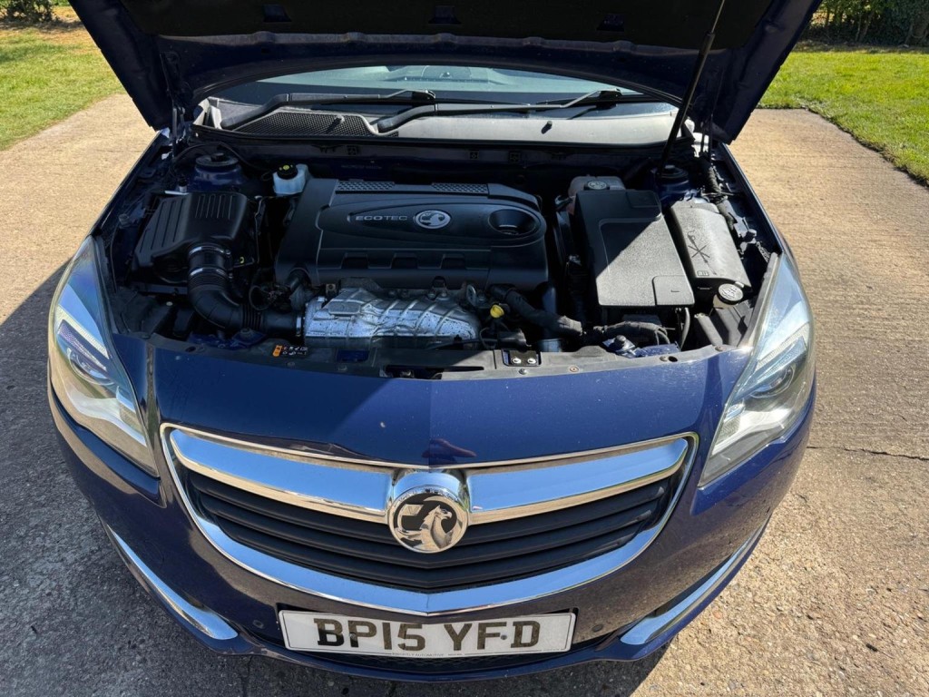 VAUXHALL INSIGNIA