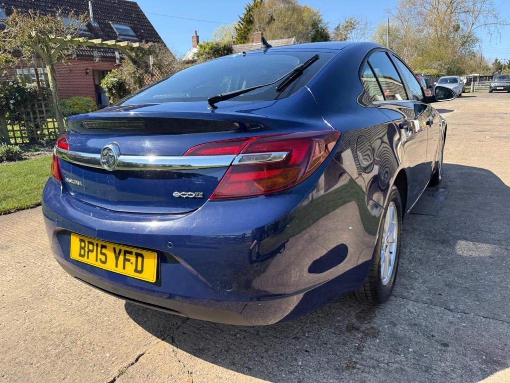 VAUXHALL INSIGNIA