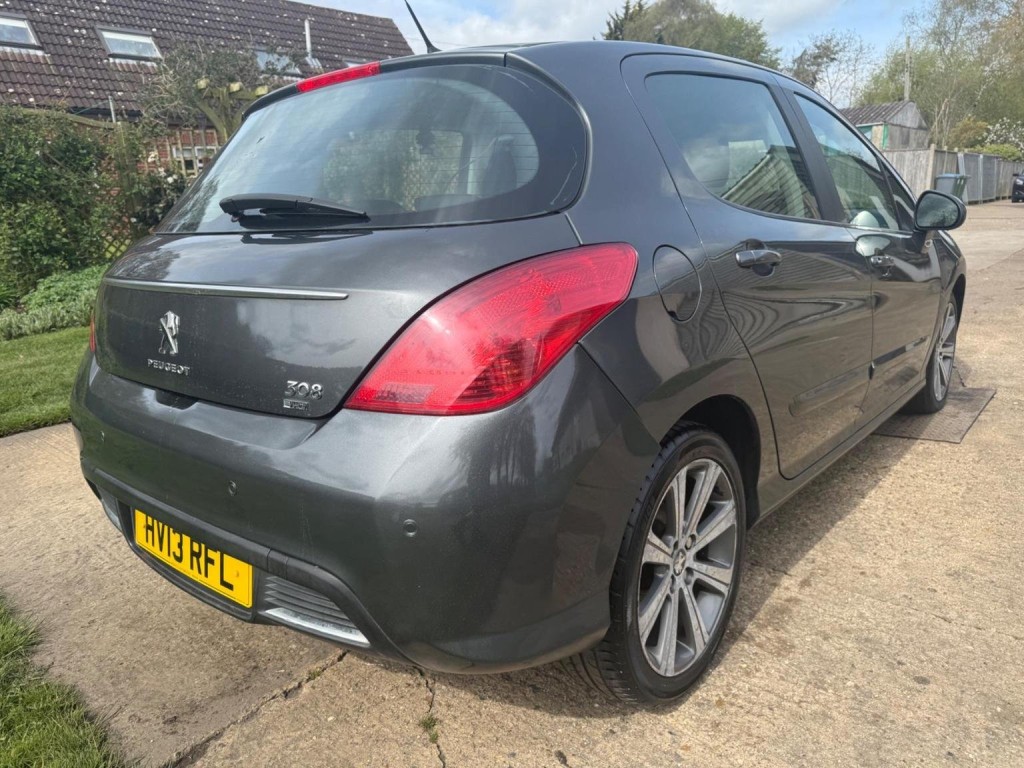 PEUGEOT 308