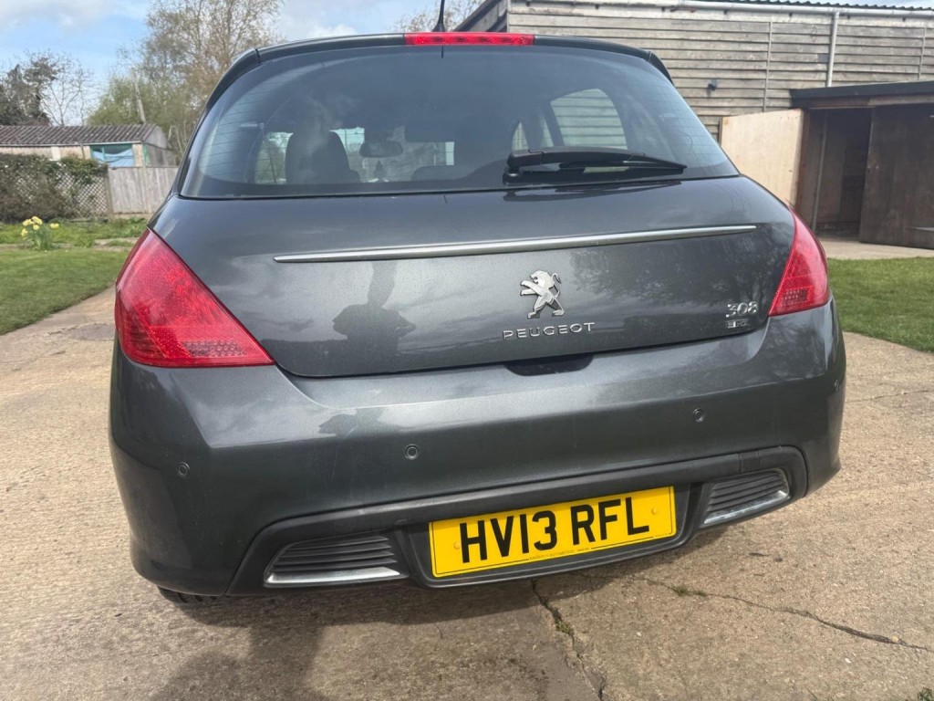 PEUGEOT 308