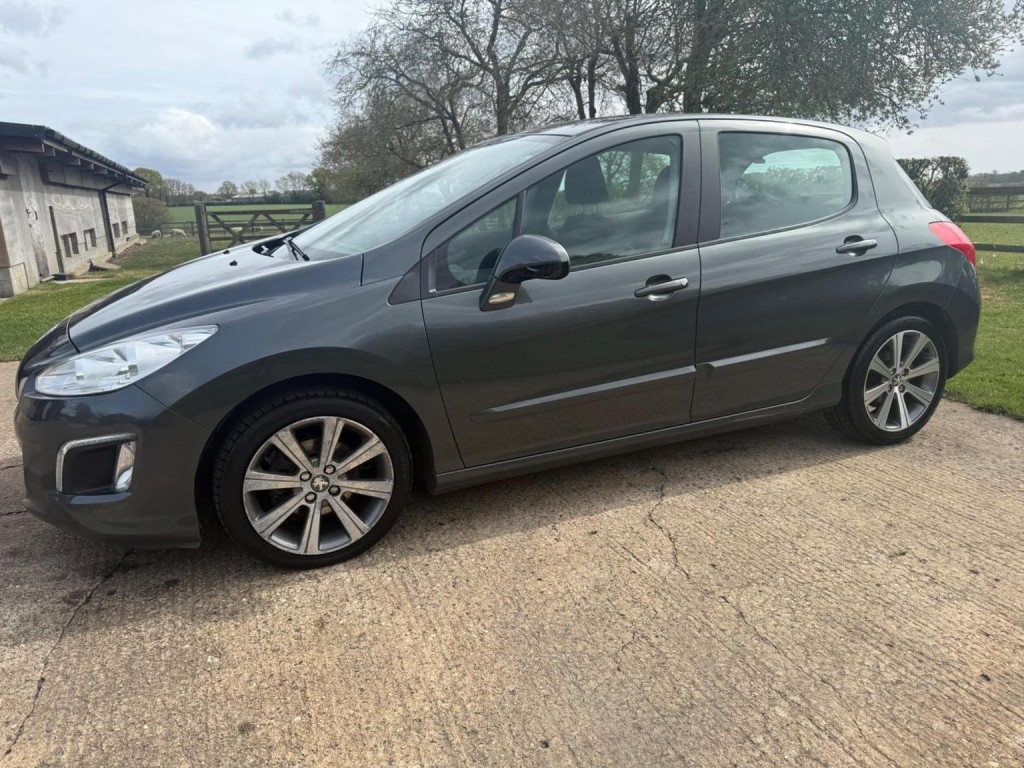 PEUGEOT 308