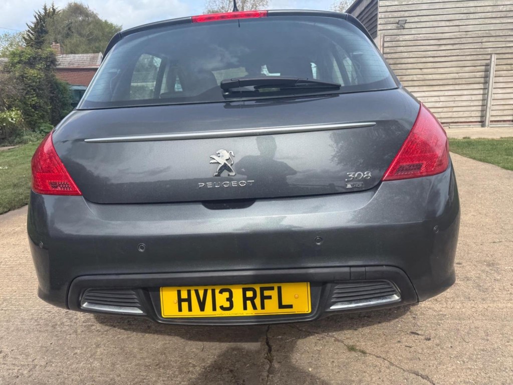 PEUGEOT 308