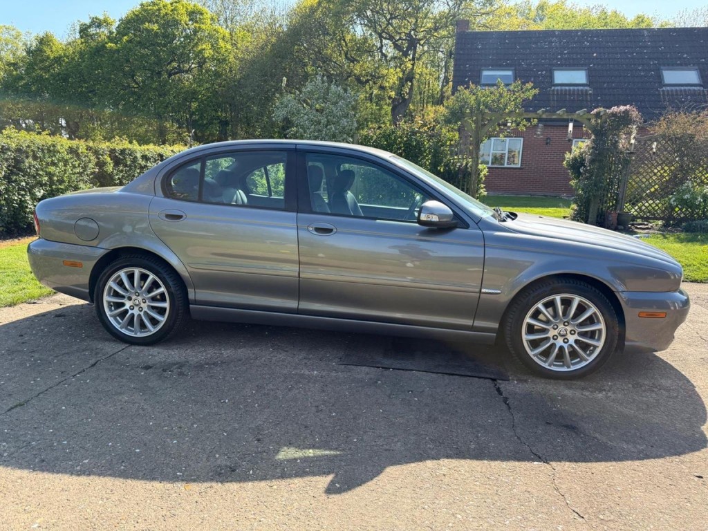 JAGUAR X-TYPE