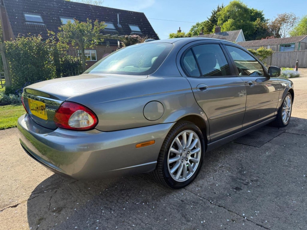 JAGUAR X-TYPE