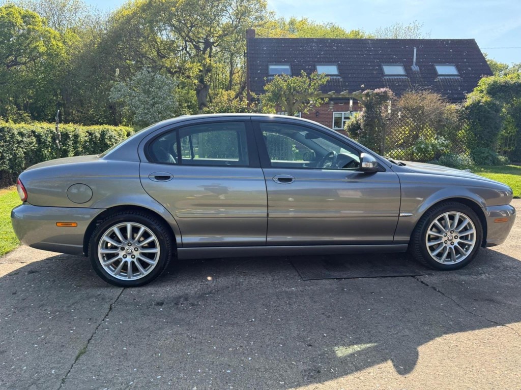JAGUAR X-TYPE