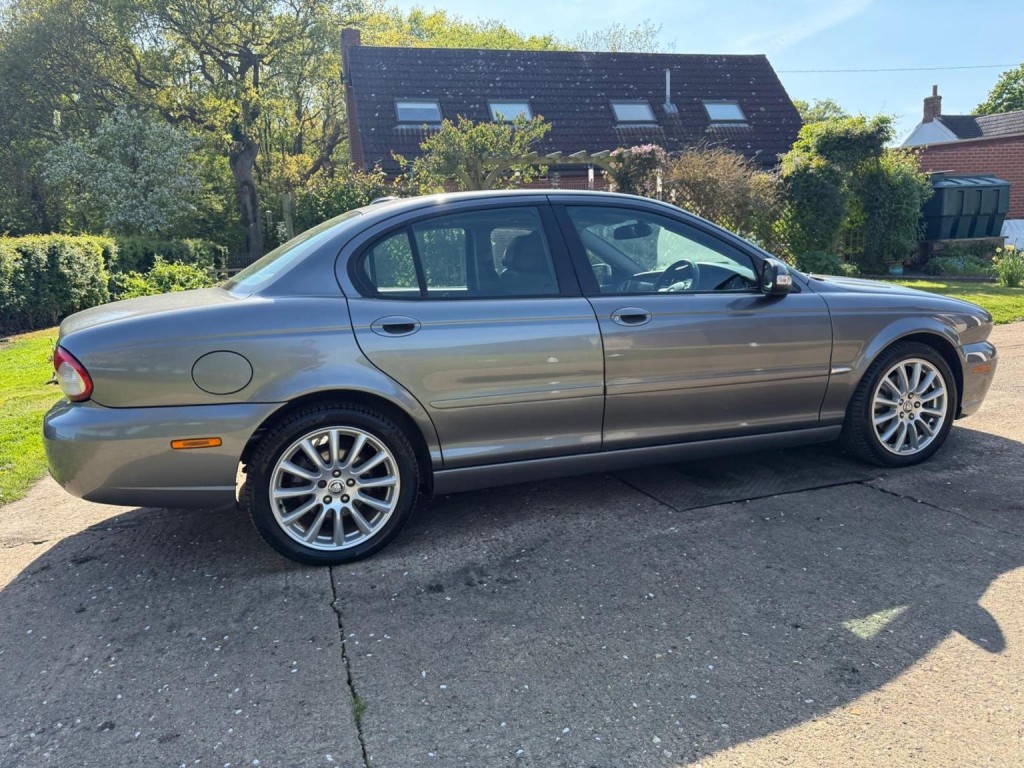 JAGUAR X-TYPE