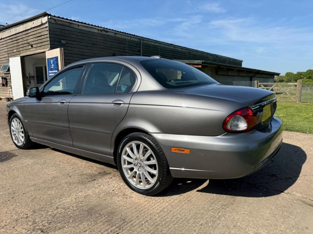JAGUAR X-TYPE