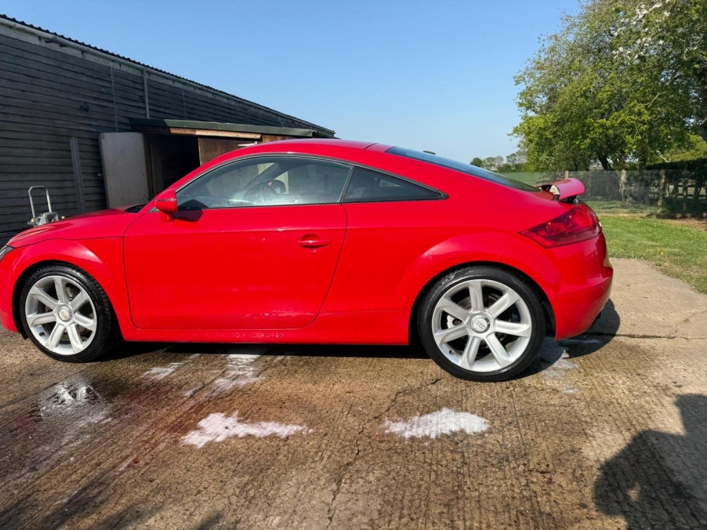 AUDI TT