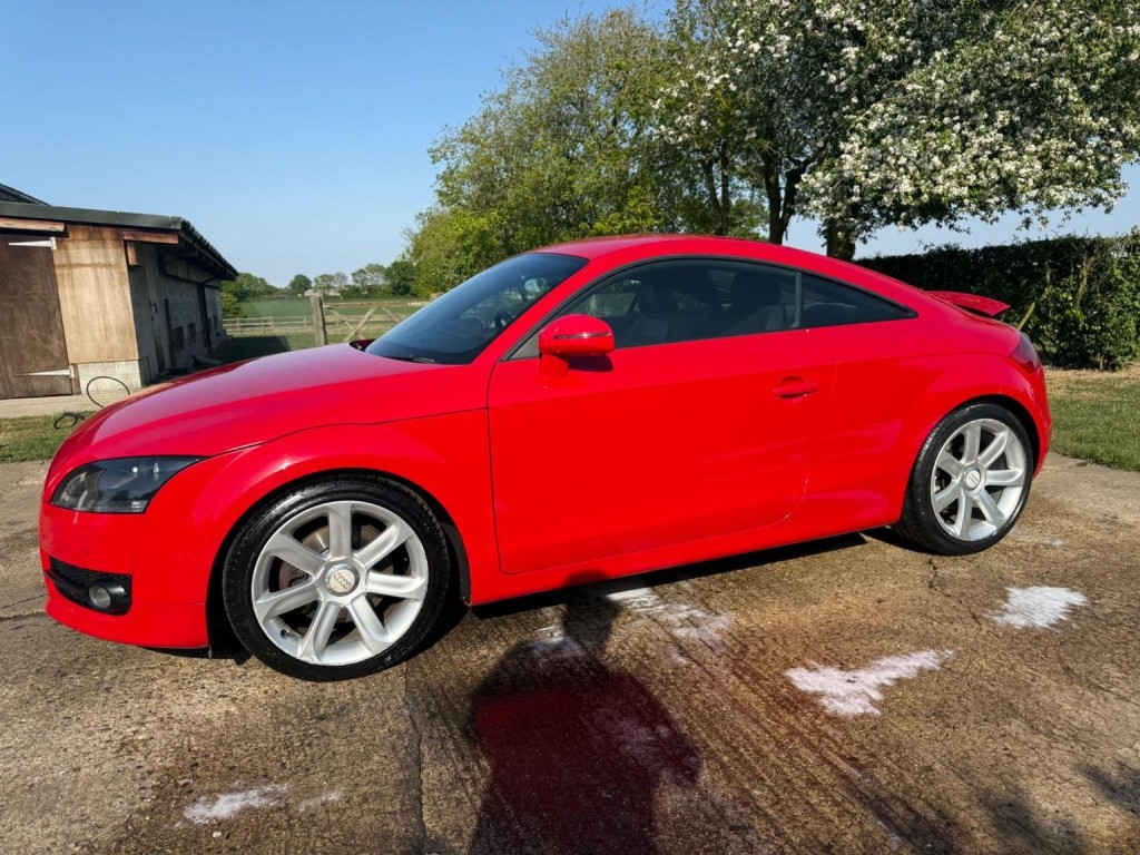 AUDI TT