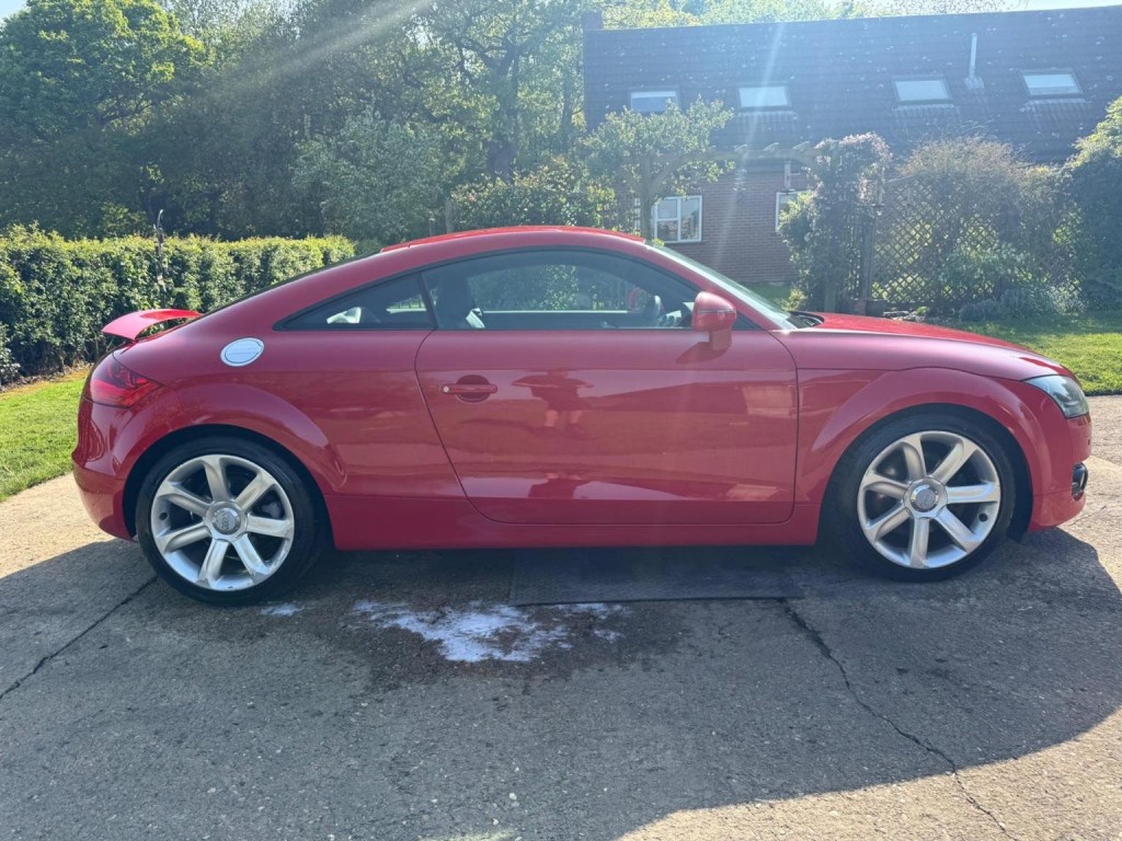 AUDI TT