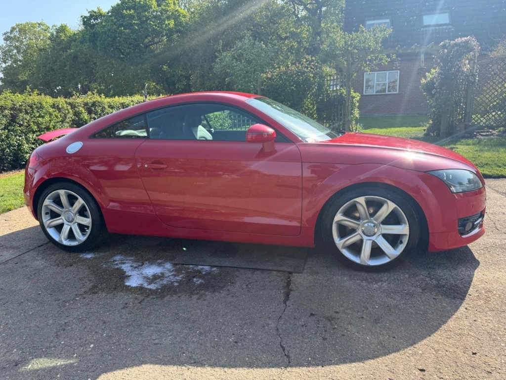 AUDI TT