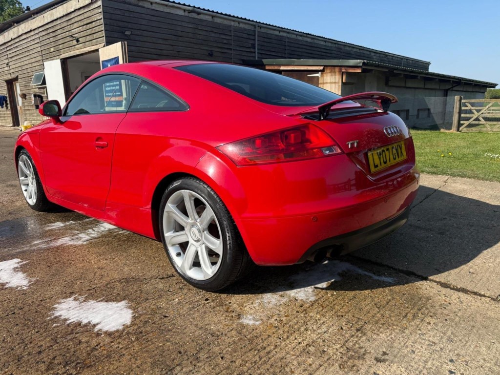 AUDI TT