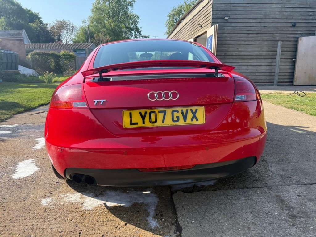 AUDI TT