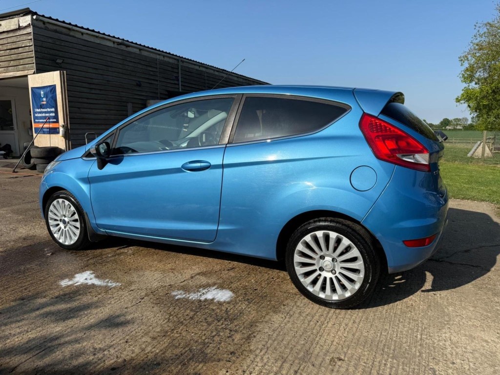 FORD FIESTA