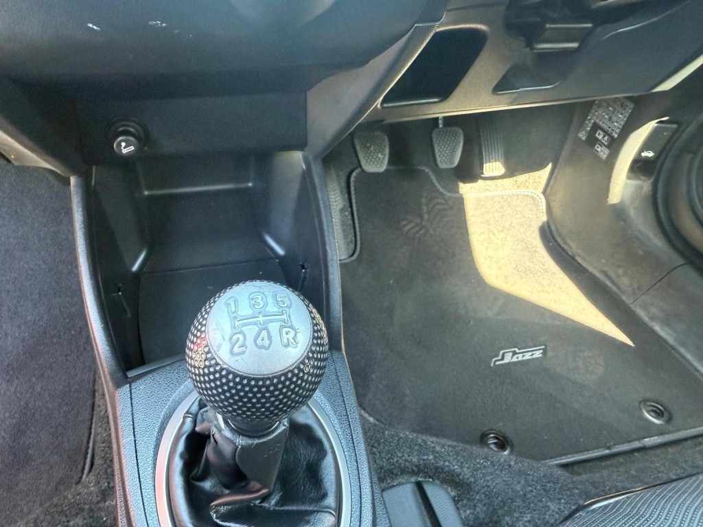 HONDA JAZZ