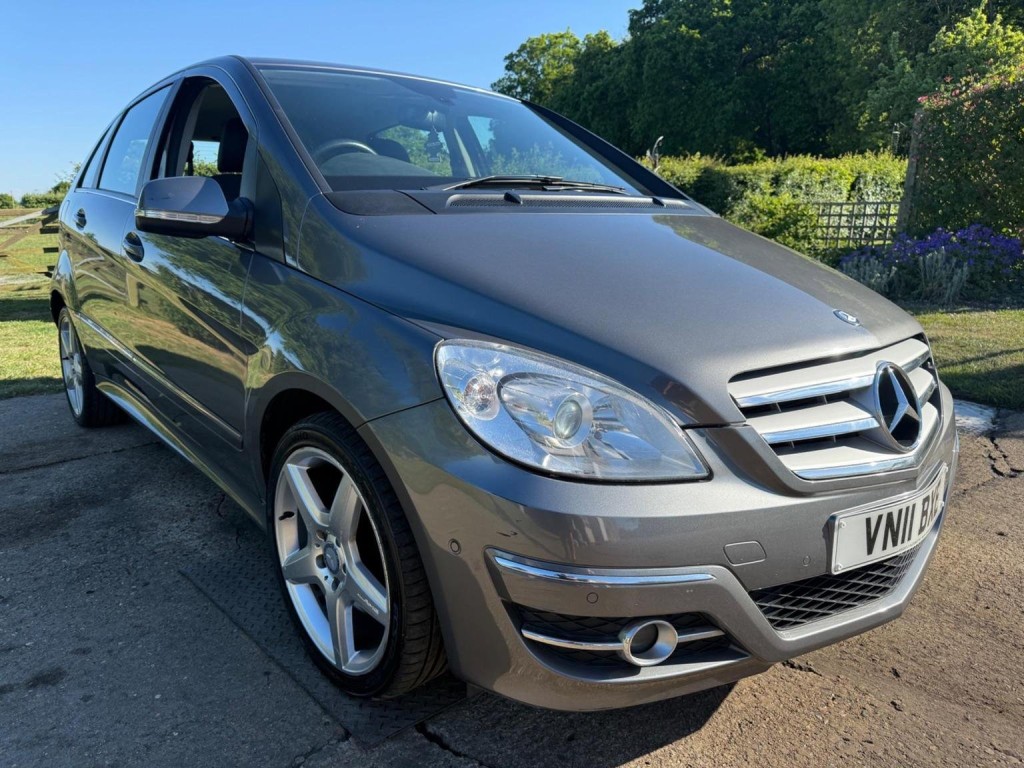 View MERCEDES-BENZ B CLASS 2.0 B180 CDI Sport CVT 5dr