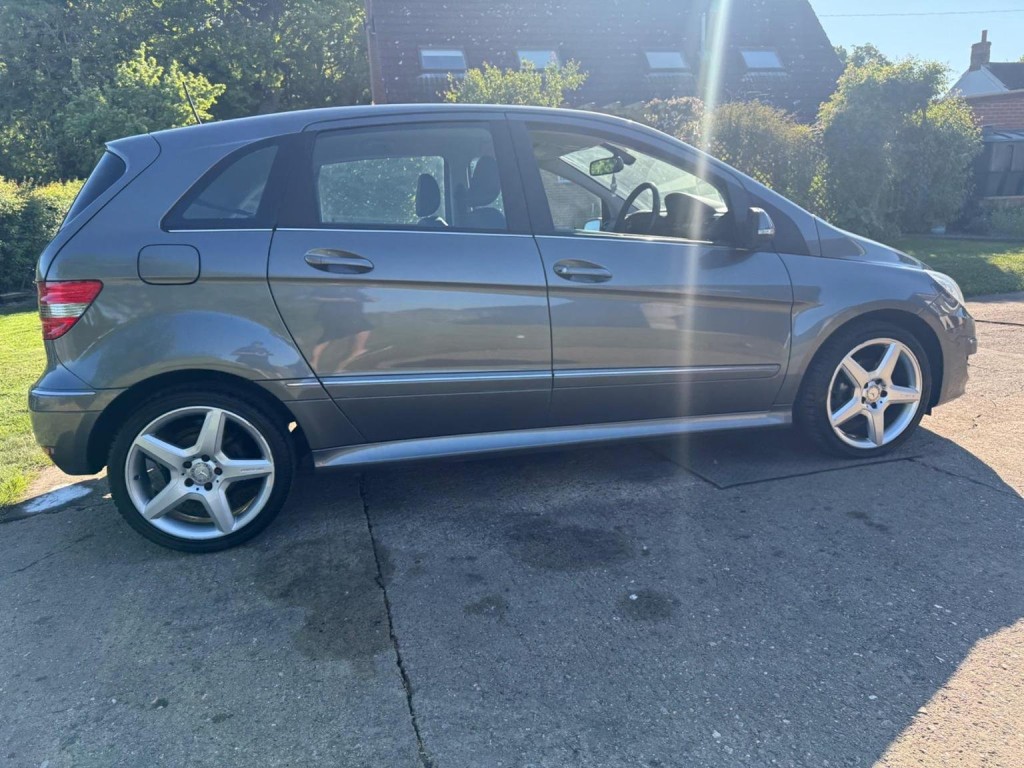 MERCEDES-BENZ B CLASS