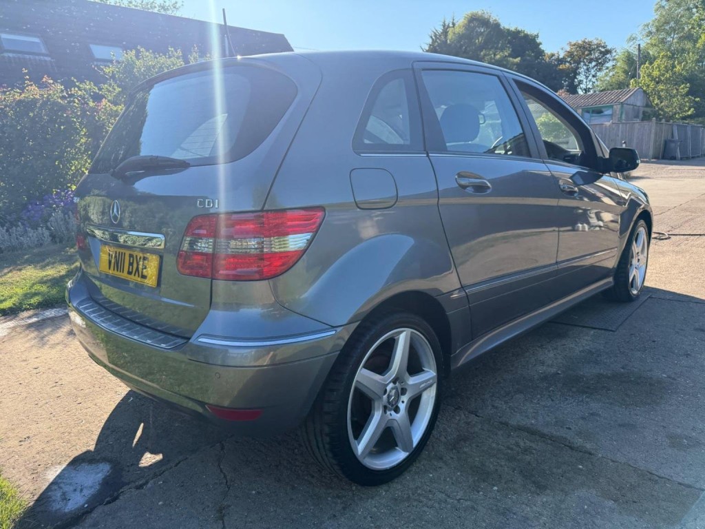 MERCEDES-BENZ B CLASS