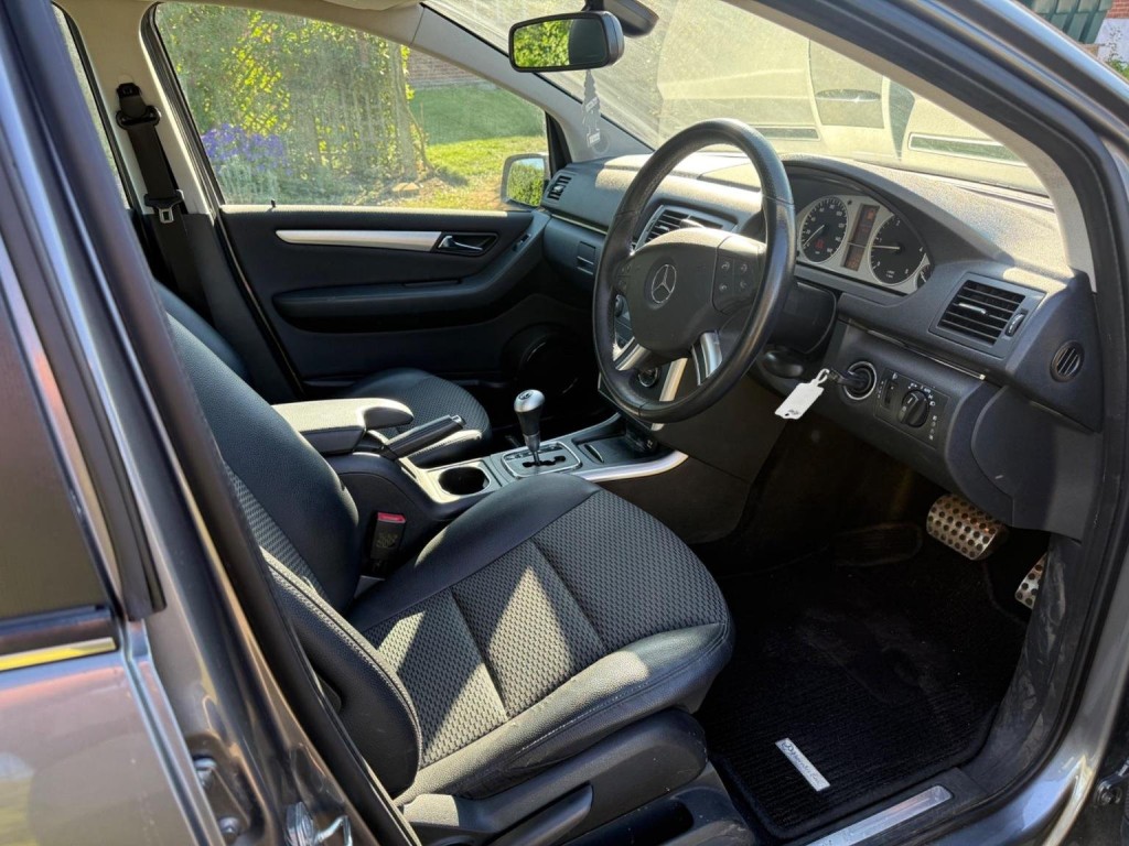 MERCEDES-BENZ B CLASS