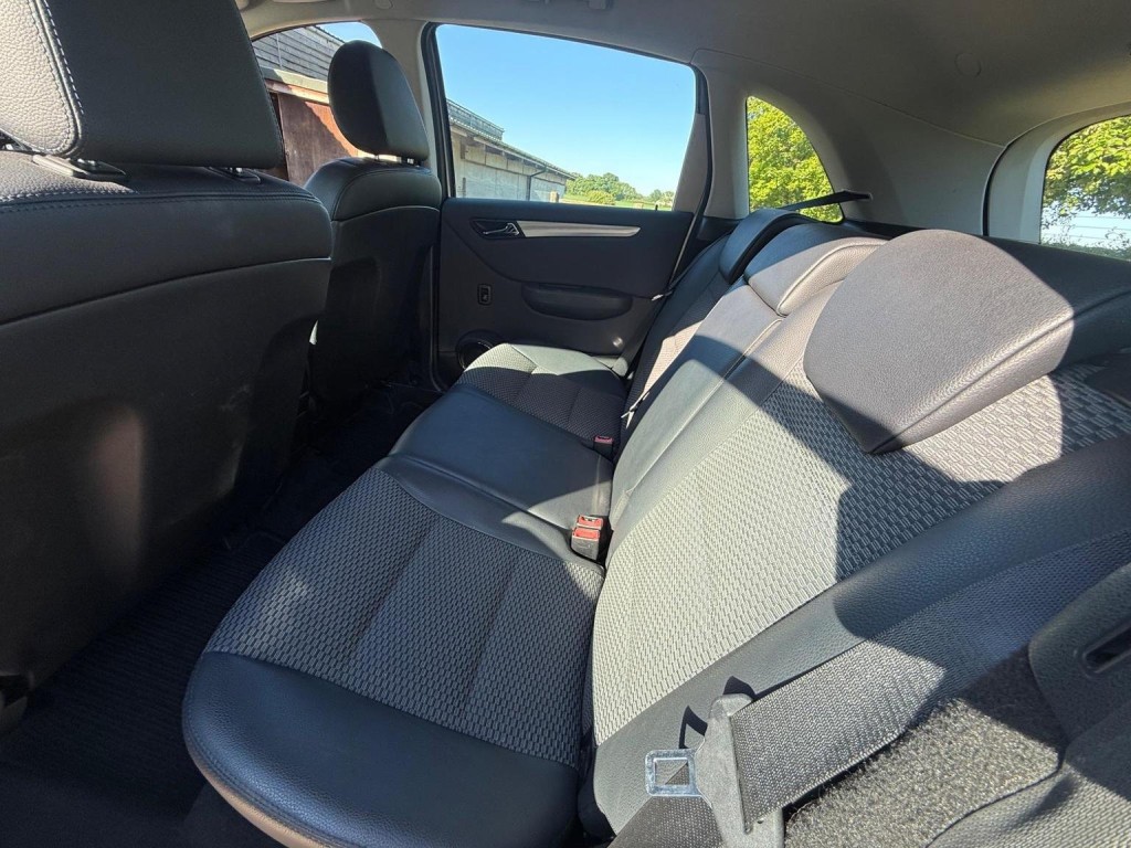 MERCEDES-BENZ B CLASS