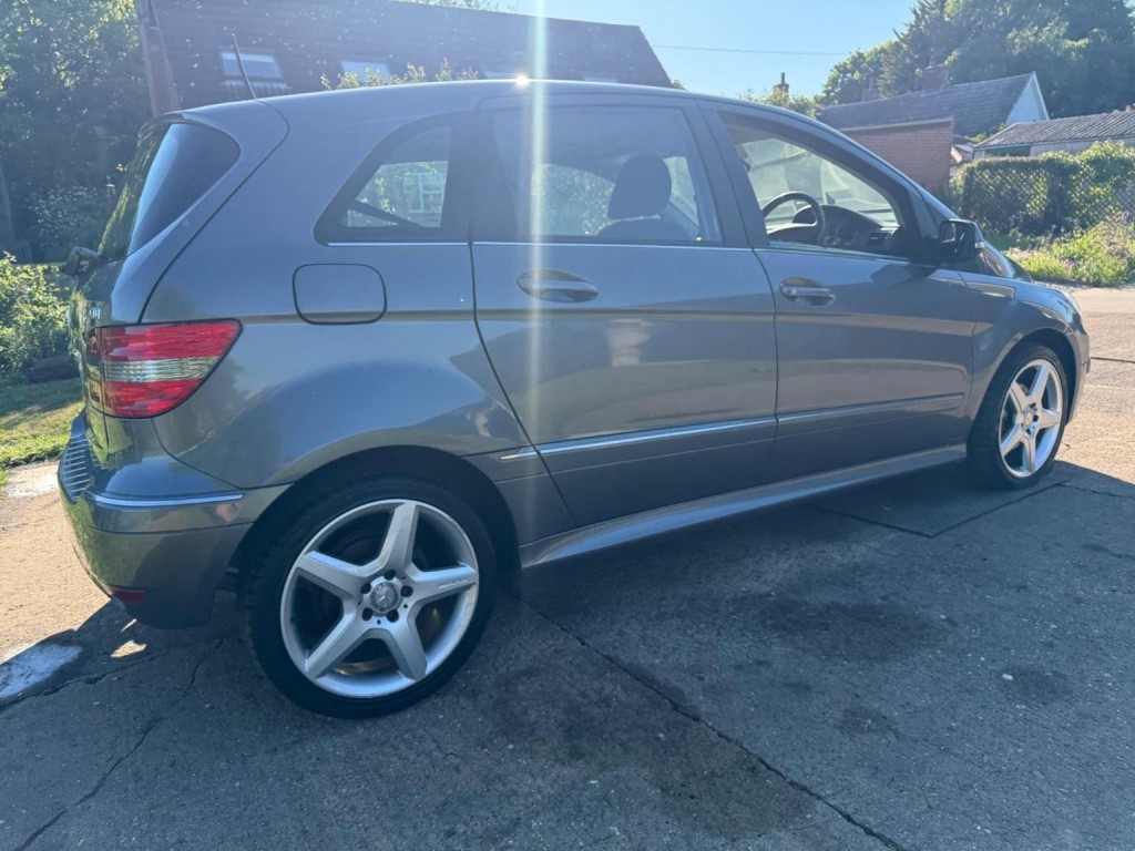 MERCEDES-BENZ B CLASS