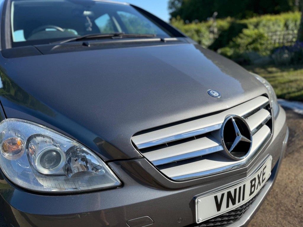 MERCEDES-BENZ B CLASS