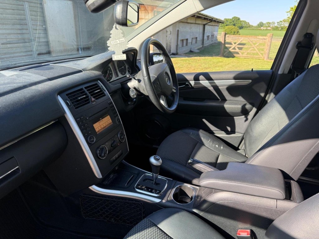 MERCEDES-BENZ B CLASS