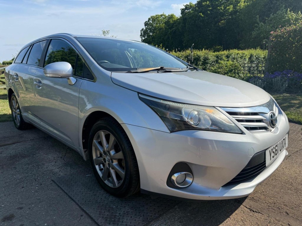 View TOYOTA AVENSIS 2.0 D-4D T4 Tourer Euro 5 5dr