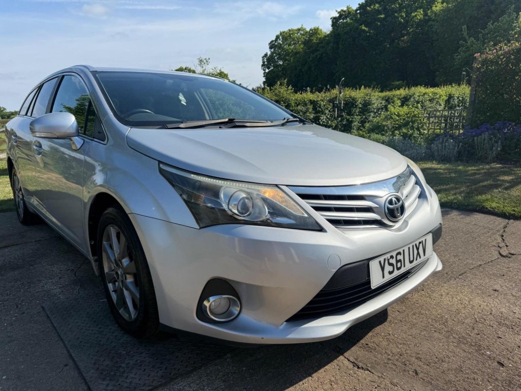 View TOYOTA AVENSIS 2.0 D-4D T4 Tourer Euro 5 5dr