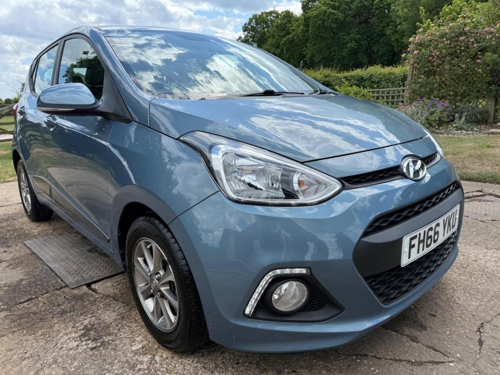 View HYUNDAI I10 1.0 Premium Euro 5 5dr