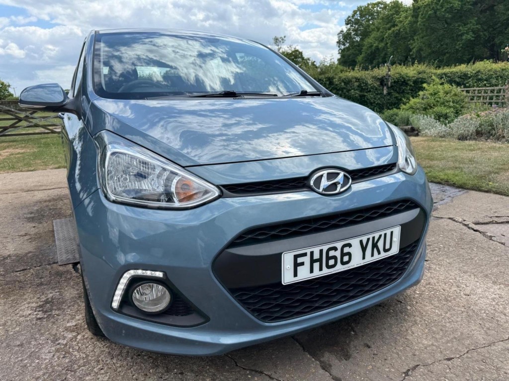 View HYUNDAI I10 1.0 Premium Euro 5 5dr