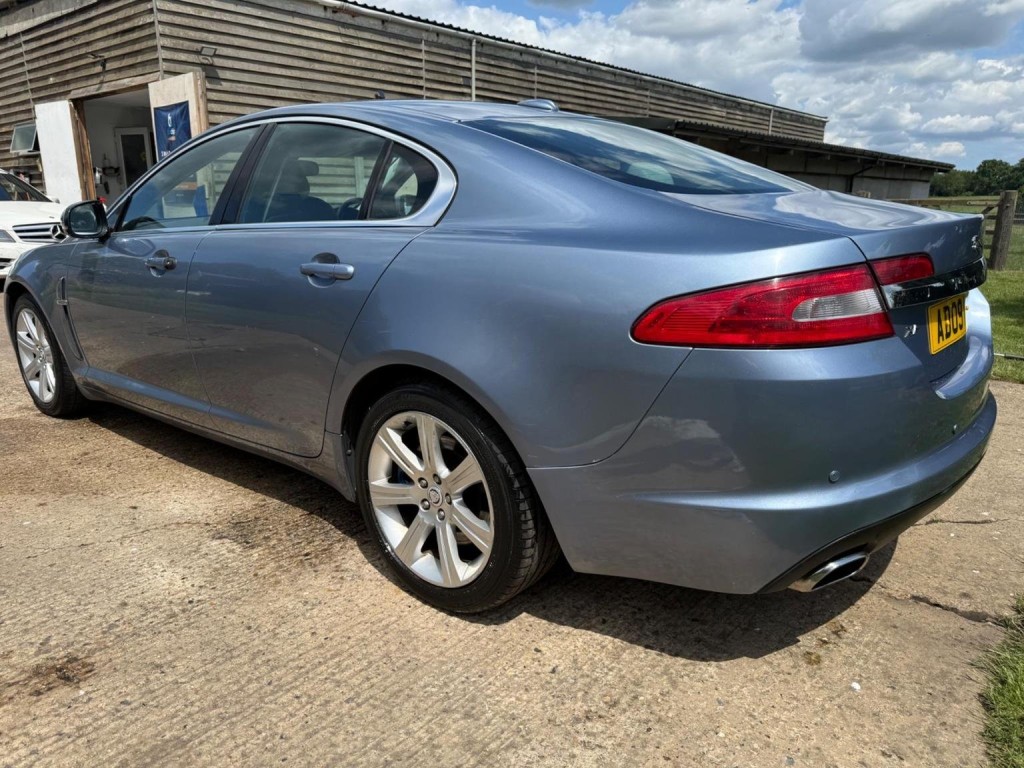 JAGUAR XF