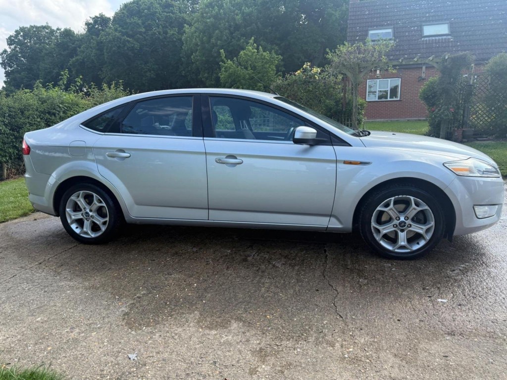 FORD MONDEO