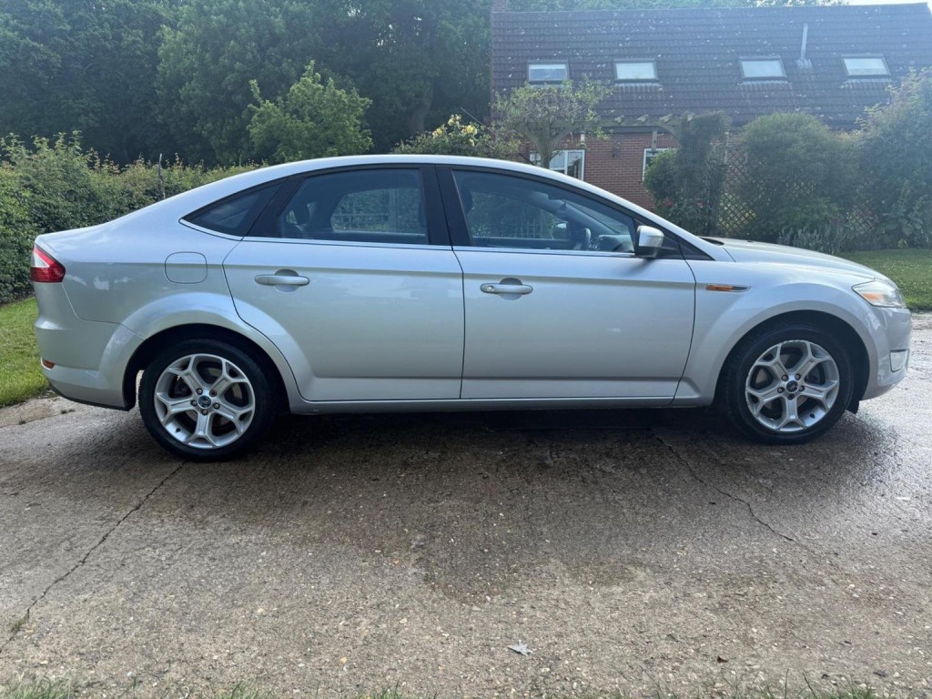 FORD MONDEO