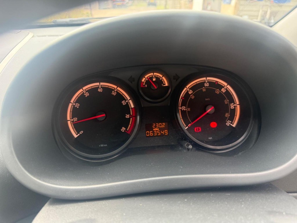 VAUXHALL CORSA