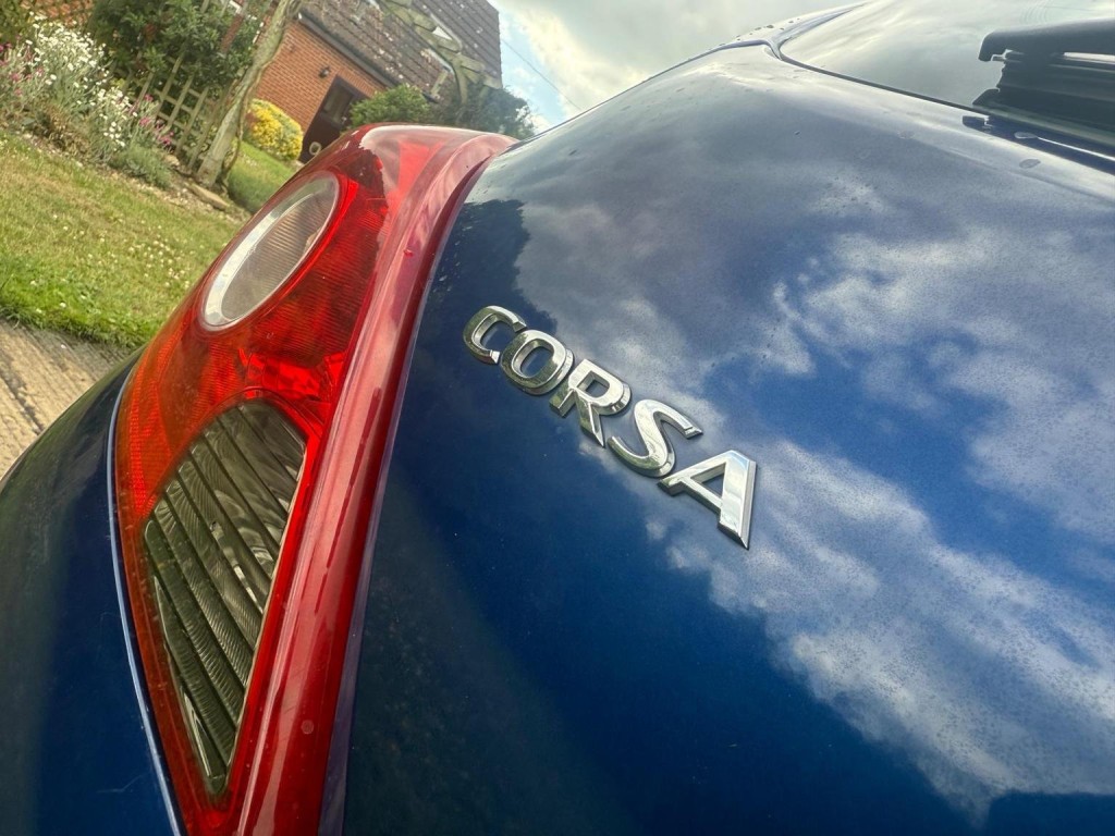 VAUXHALL CORSA