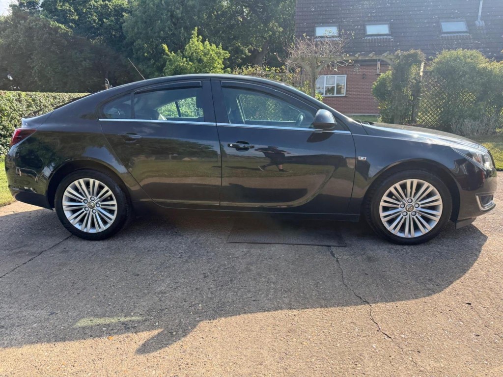 VAUXHALL INSIGNIA