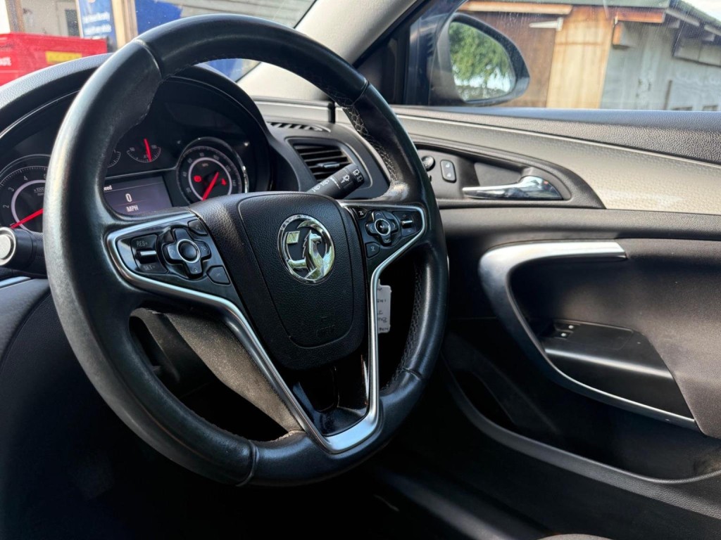 VAUXHALL INSIGNIA