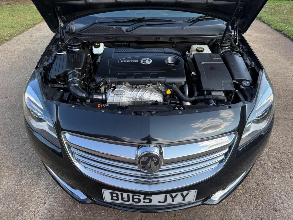 VAUXHALL INSIGNIA