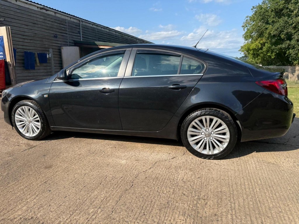 VAUXHALL INSIGNIA