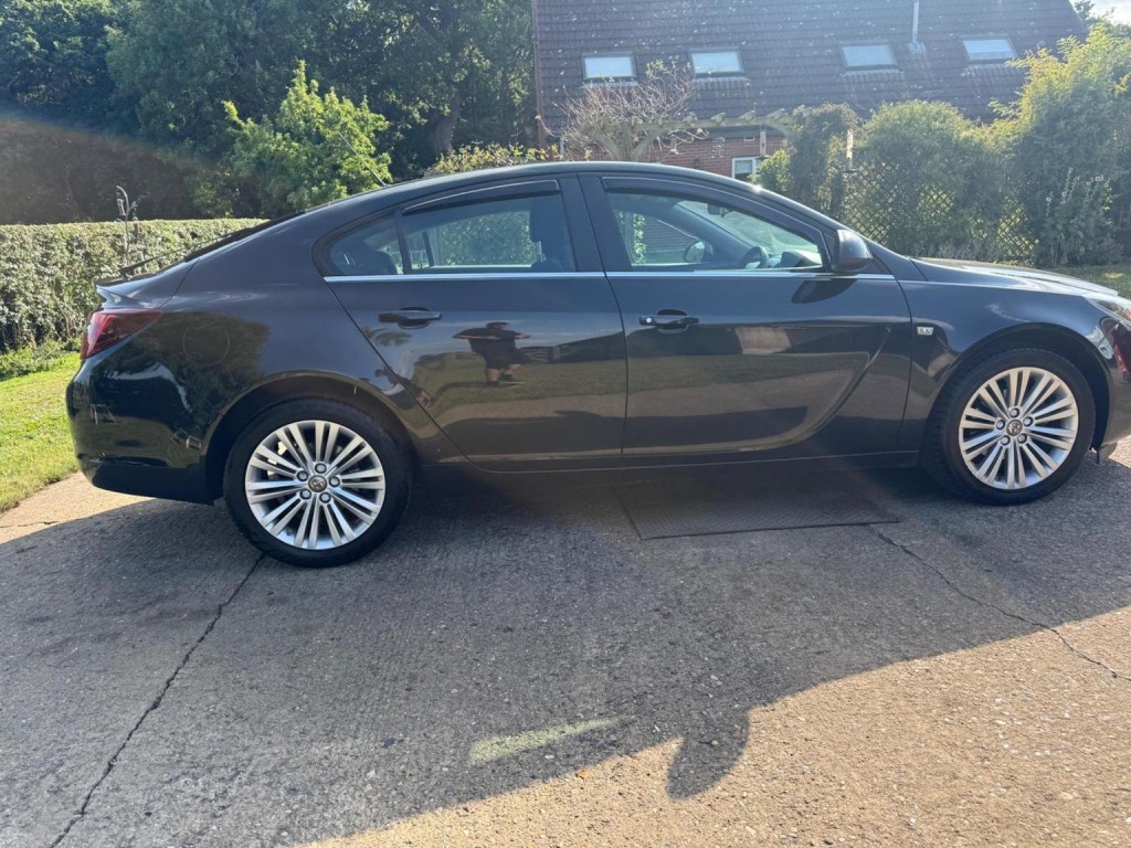 VAUXHALL INSIGNIA